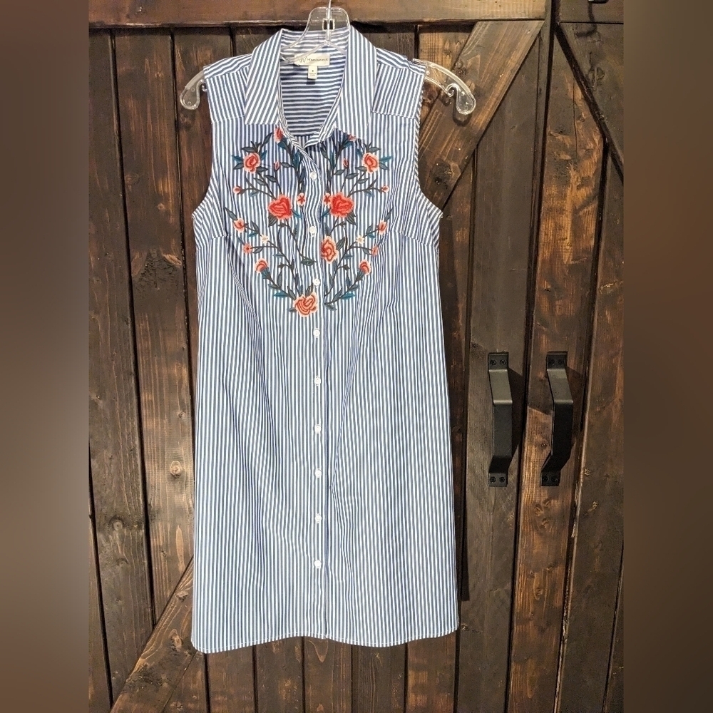 Neiman Marcus sleeveless shirt dress, embroidered size S